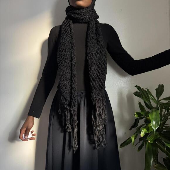 Accessories - Vintage whimsygoth Black Popcorn Knit Tassel Scarf